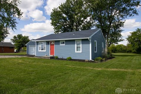 Photo of 4480 State Route 123, Franklin, OH 45005 (MLS # 958136)