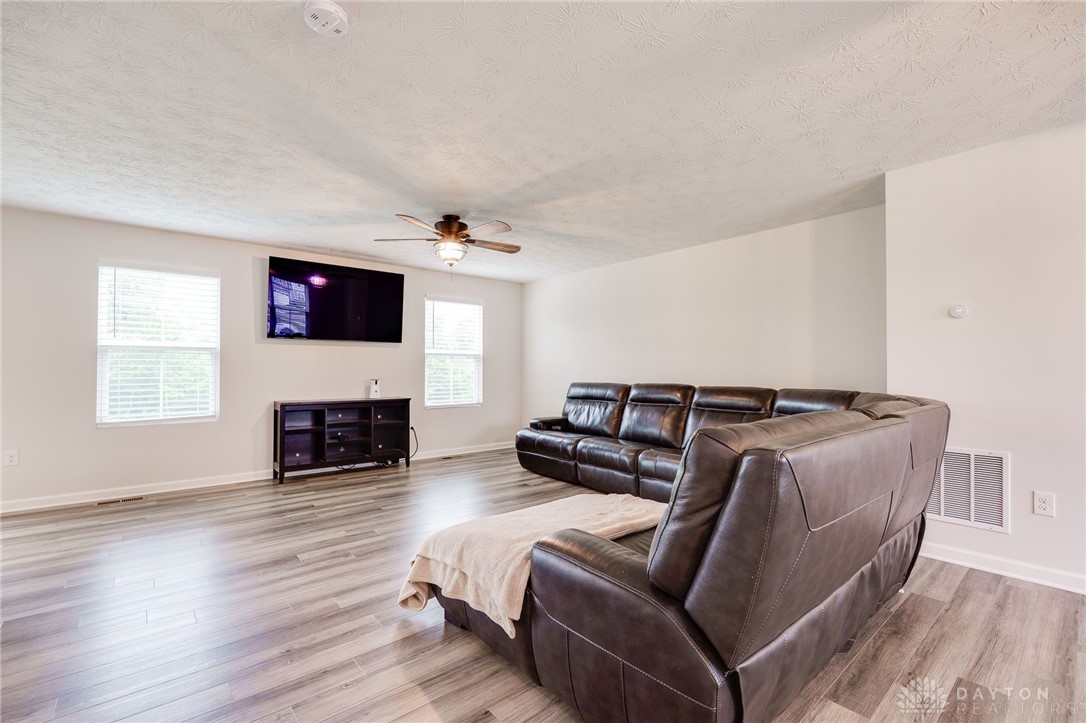 6612 Rivulet Drive, Middletown, Ohio image 10