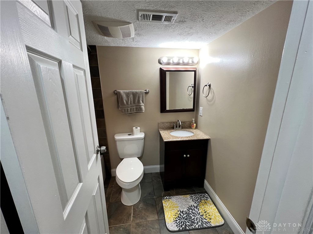 8138 Philadelphia Drive, Fairborn, Ohio image 25