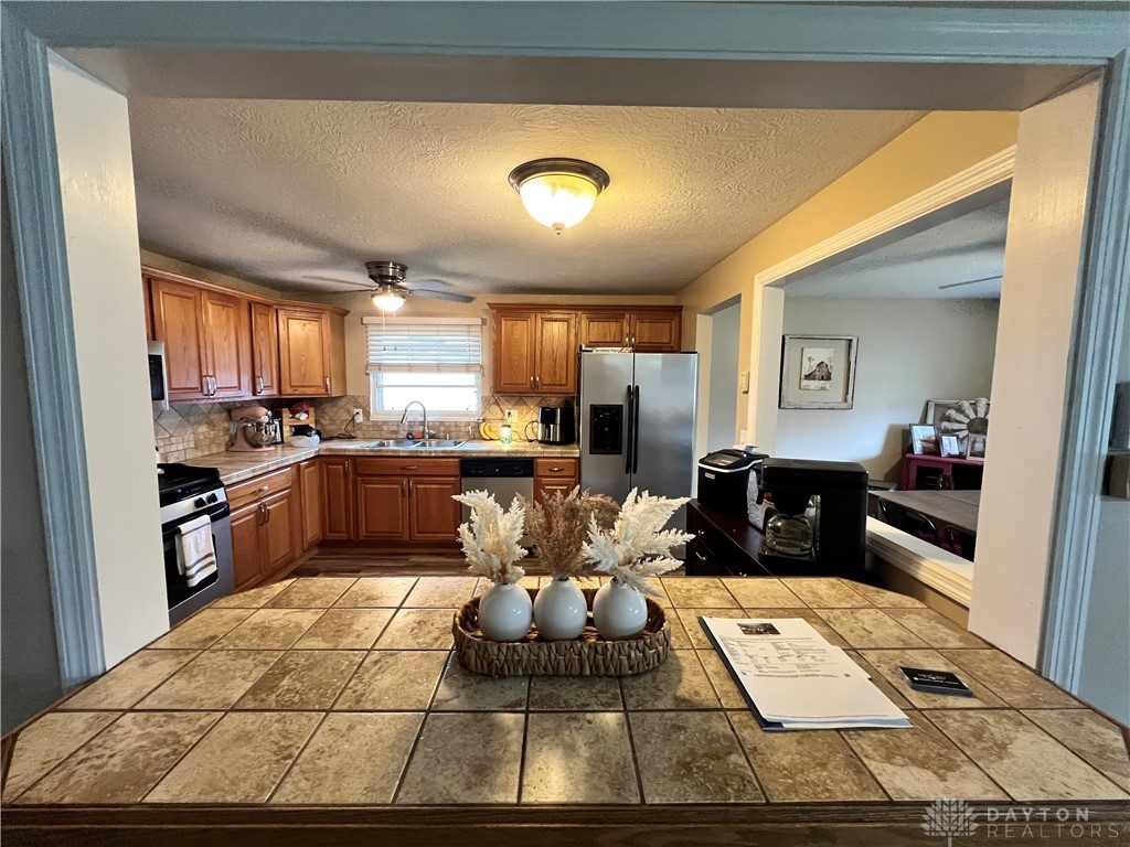 8138 Philadelphia Drive, Fairborn, Ohio image 18