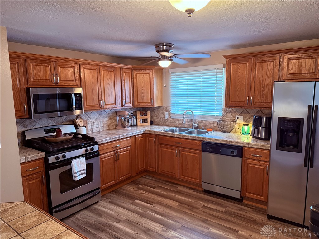 8138 Philadelphia Drive, Fairborn, Ohio image 9