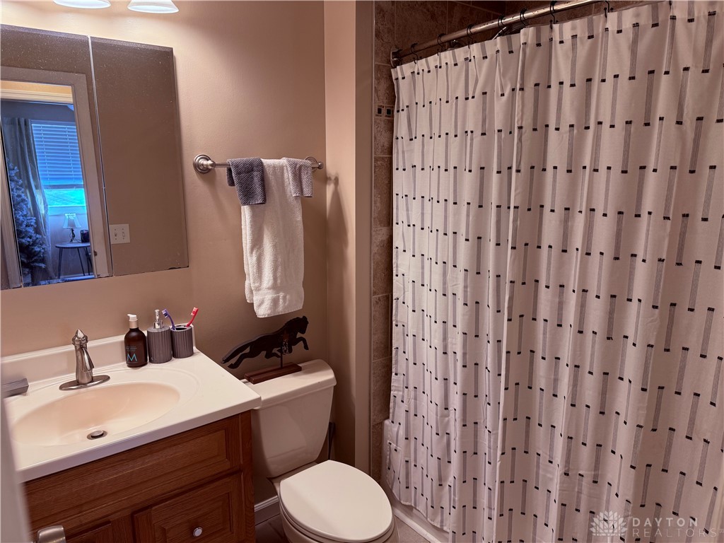 8138 Philadelphia Drive, Fairborn, Ohio image 13