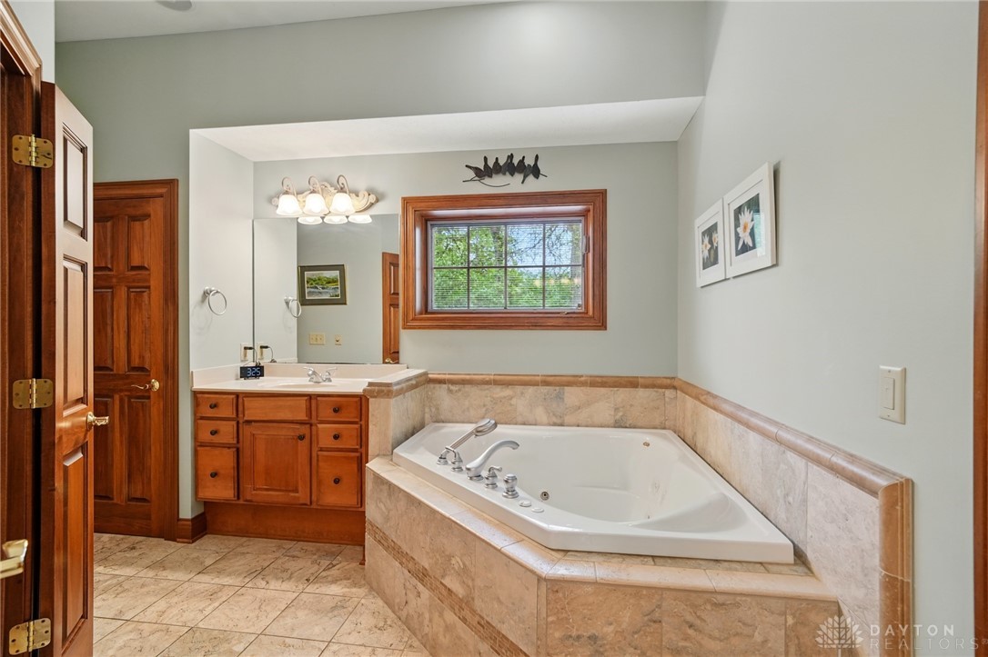 435 Gallaher Road, Monroe, Ohio image 27
