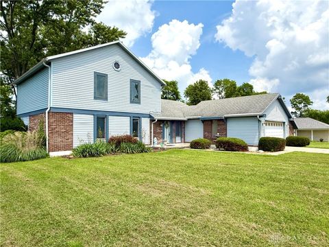 Photo of 3360 Cortez Drive, Dayton, OH 45415 (MLS # 947079)