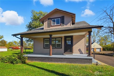 Photo of 2520 Harshman Road, Dayton, OH 45424 (MLS # 946233) Photo of 2520 Harshman Road, Dayton, OH 45424 (MLS # 946233)