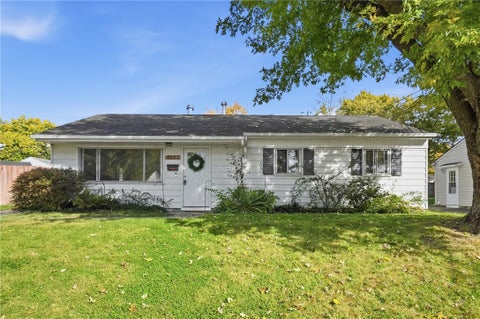 Photo of 4877 Rainier Drive, Dayton, OH 45432 (MLS # 972020)