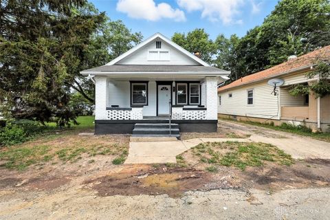 Photo of 2229 Nill Avenue, Dayton, OH 45420 (MLS # 941833)