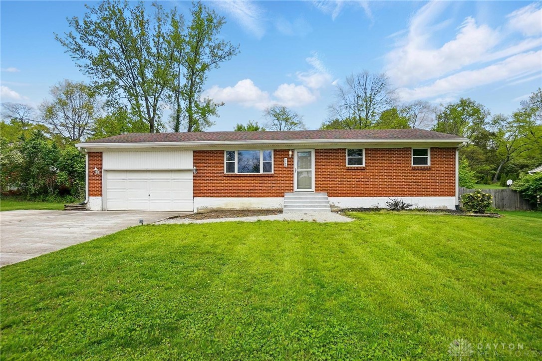 3700 Echo Hill Lane, Beavercreek, Ohio image 2