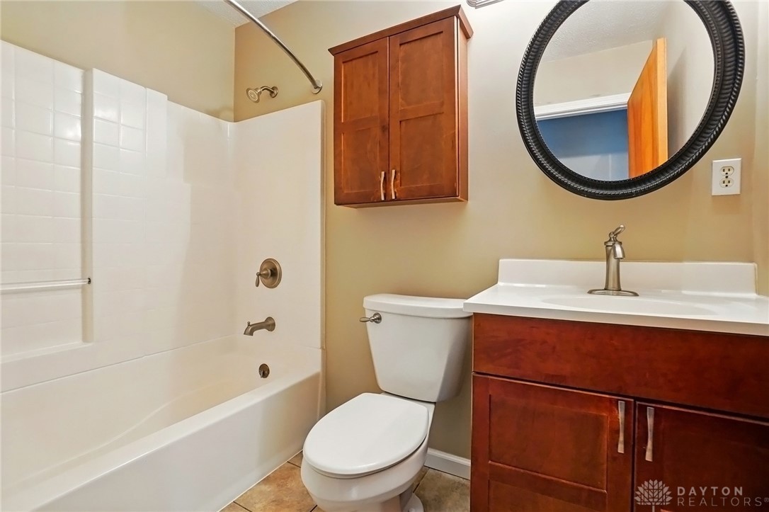 3700 Echo Hill Lane, Beavercreek, Ohio image 18