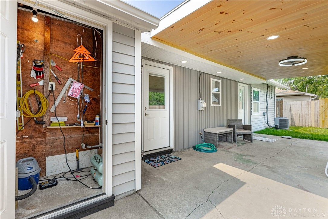 5683 Kevin Drive, Dayton, Ohio image 33