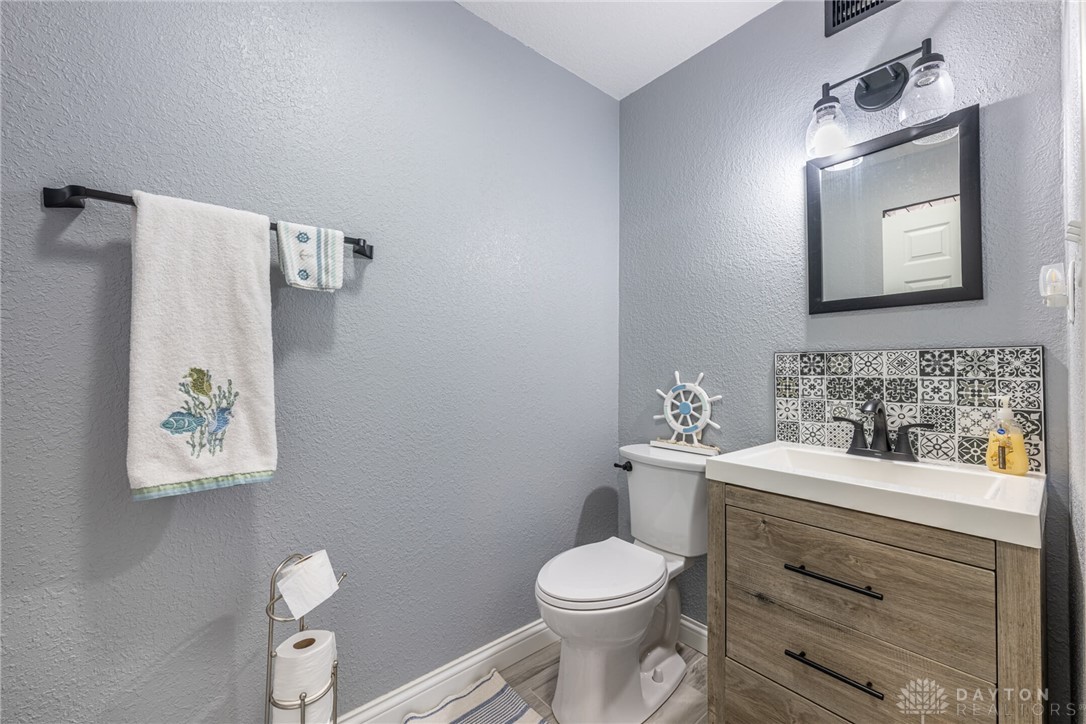5683 Kevin Drive, Dayton, Ohio image 15