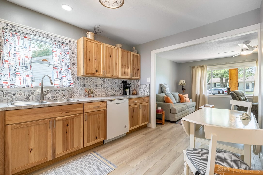 5683 Kevin Drive, Dayton, Ohio image 12