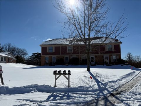 Photo of 7810 Port Circle, Dayton, OH 45459 (MLS # 951809)