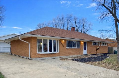 Photo of 5572 Shady Oak Street, Huber Heights, OH 45424 (MLS # 949831)