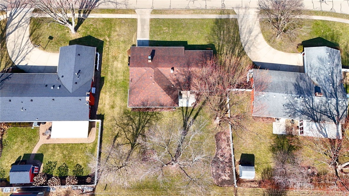 556 Sartell Drive, Fairborn, Ohio image 36