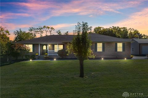 Photo of 264 S Alpha Bellbrook Road, Bellbrook, OH 45305 (MLS # 946363)