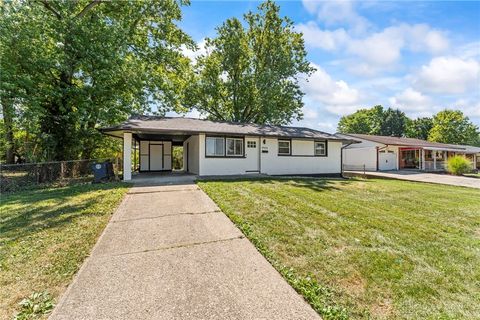 Photo of 4924 Hulman Drive, Dayton, OH 45406 (MLS # 942944)