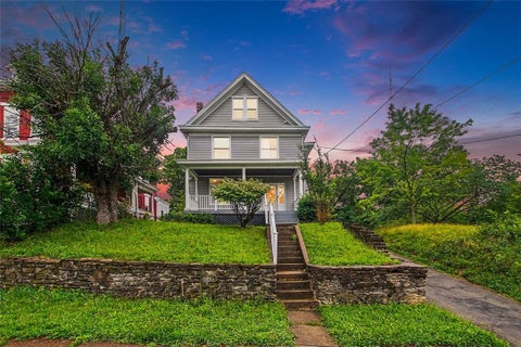 Homes For Sale - 814 Summit Avenue<br/> Cincinnati, OH 45204