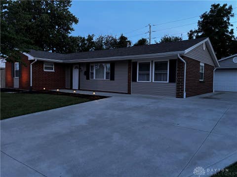 Homes For Sale - 1737 Arapaho Drive<br/> Greene County, Xenia, OH 45385