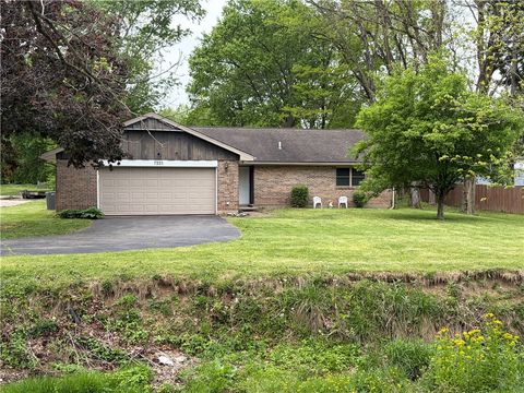 Photo of 7225 Garber Road, Clayton, OH 45415 (MLS # 957569)