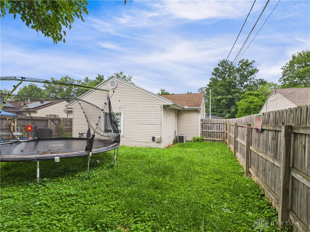 Dayton, Ohio 45420, United States, 3 Bedrooms Bedrooms, ,1 BathroomBathrooms,Residential,Pending,187662