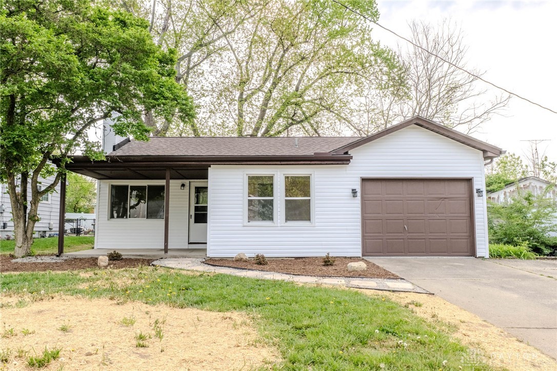 734 N 11th Street, Miamisburg, Ohio image 1