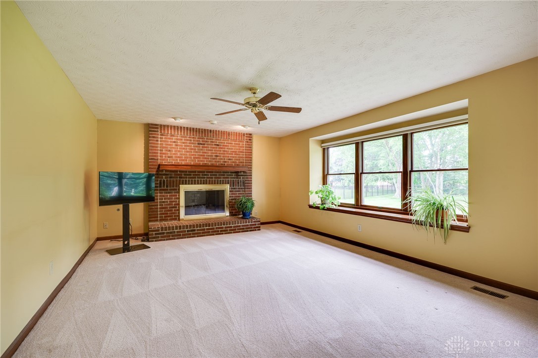 1404 Saint Andrews Court, Springboro, Ohio image 17