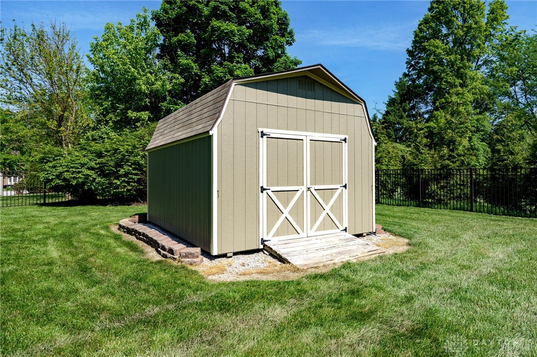 1404 Saint Andrews Court, Springboro, Ohio image 35