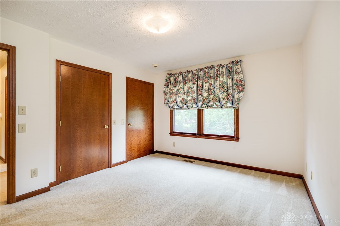 1404 Saint Andrews Court, Springboro, Ohio image 26