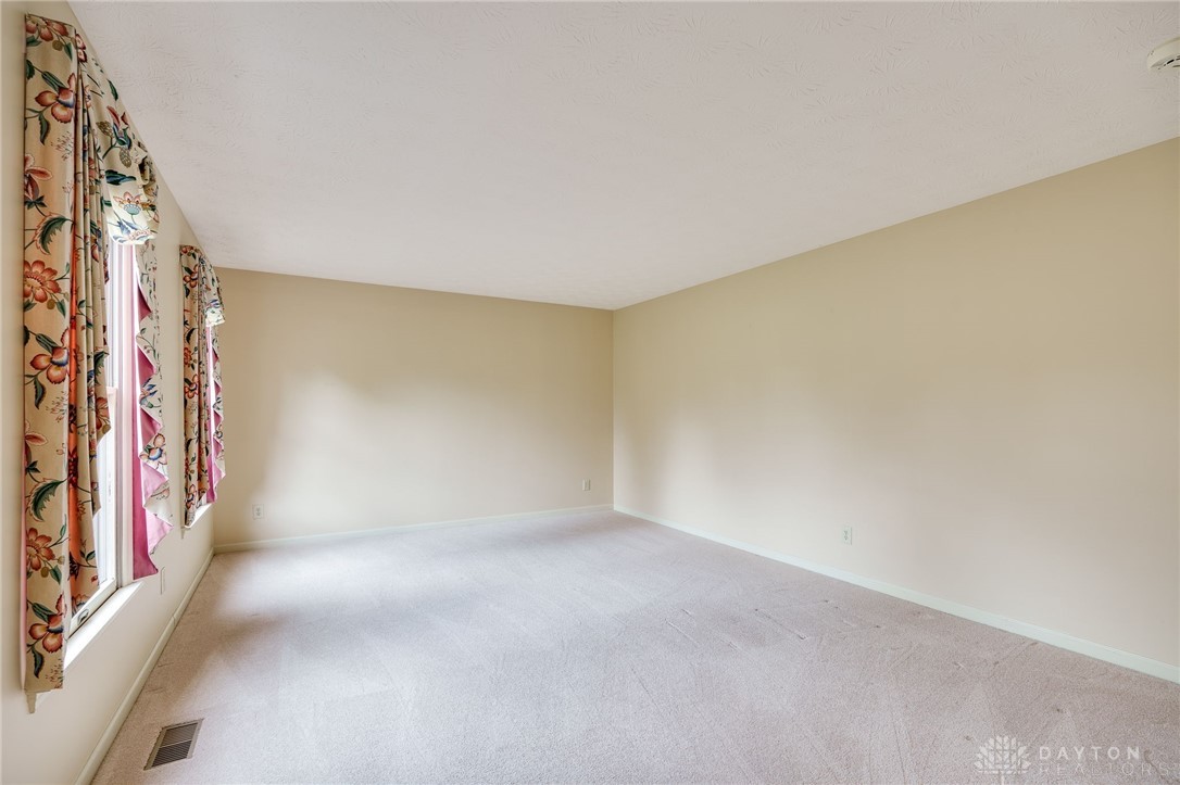 1404 Saint Andrews Court, Springboro, Ohio image 7