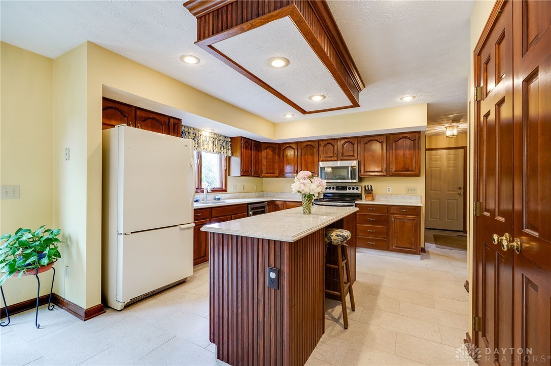 1404 Saint Andrews Court, Springboro, Ohio image 14