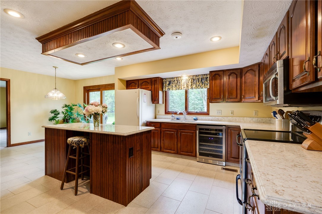 1404 Saint Andrews Court, Springboro, Ohio image 11
