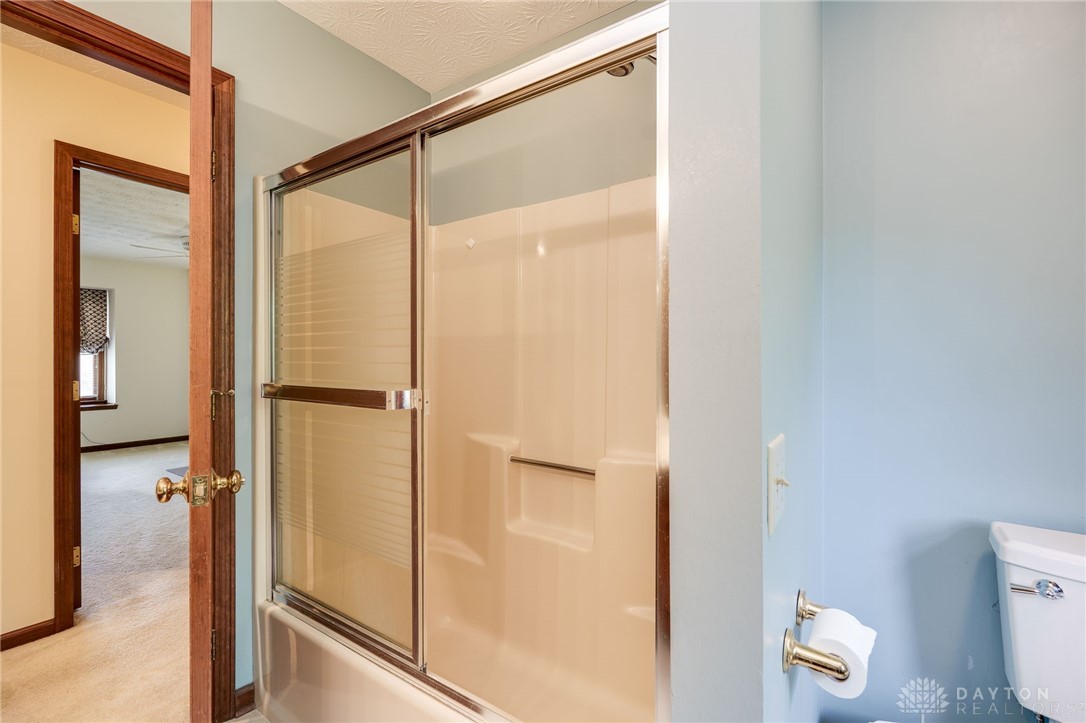 1404 Saint Andrews Court, Springboro, Ohio image 28
