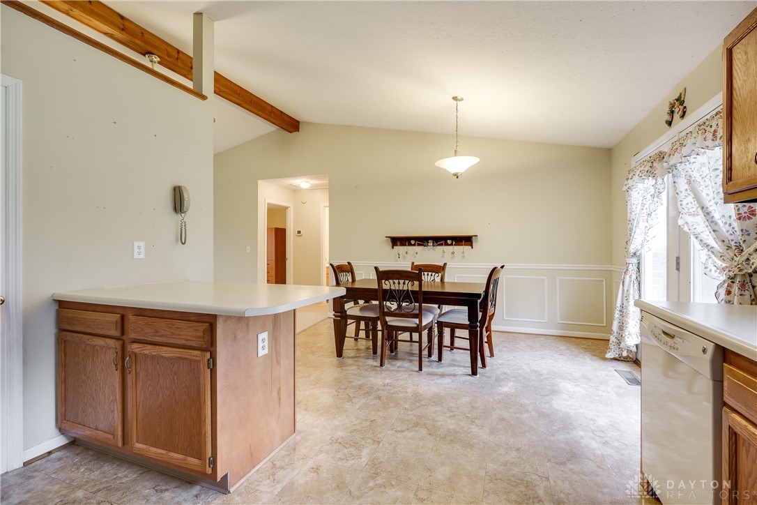 6577 Joellen Drive, Goshen, Ohio image 23