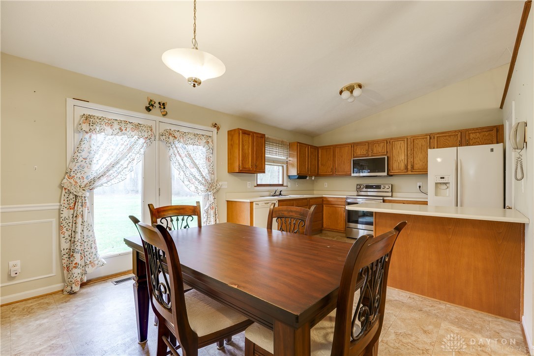 6577 Joellen Drive, Goshen, Ohio image 16