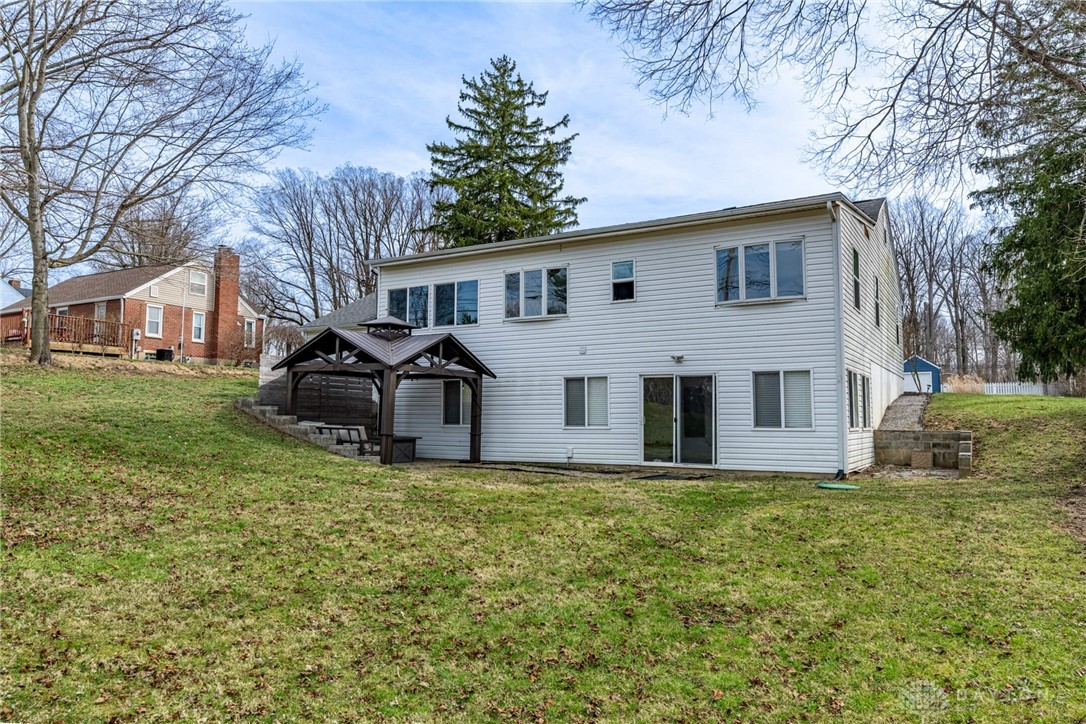 1565 Woods Drive, Beavercreek, Ohio image 41