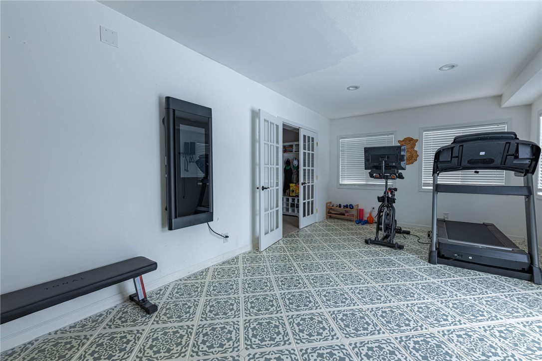 1565 Woods Drive, Beavercreek, Ohio image 40