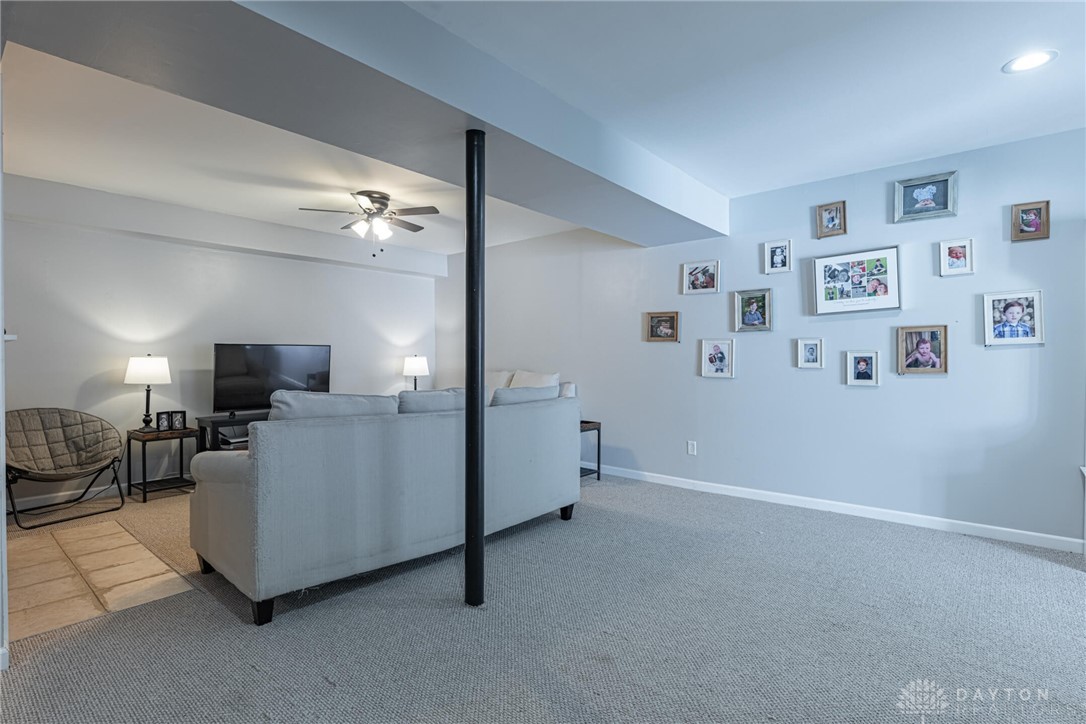 1565 Woods Drive, Beavercreek, Ohio image 31