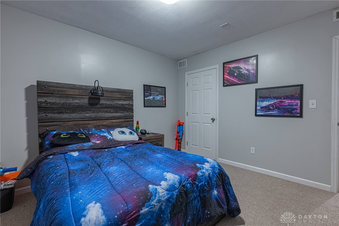 1565 Woods Drive, Beavercreek, Ohio image 29