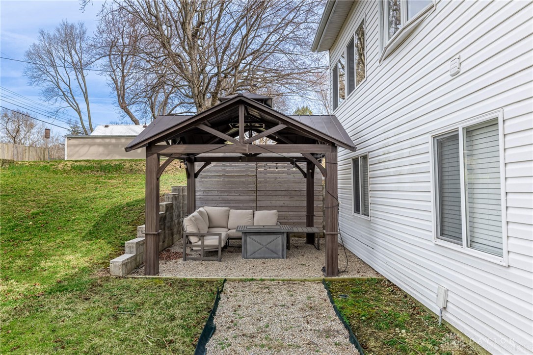 1565 Woods Drive, Beavercreek, Ohio image 42