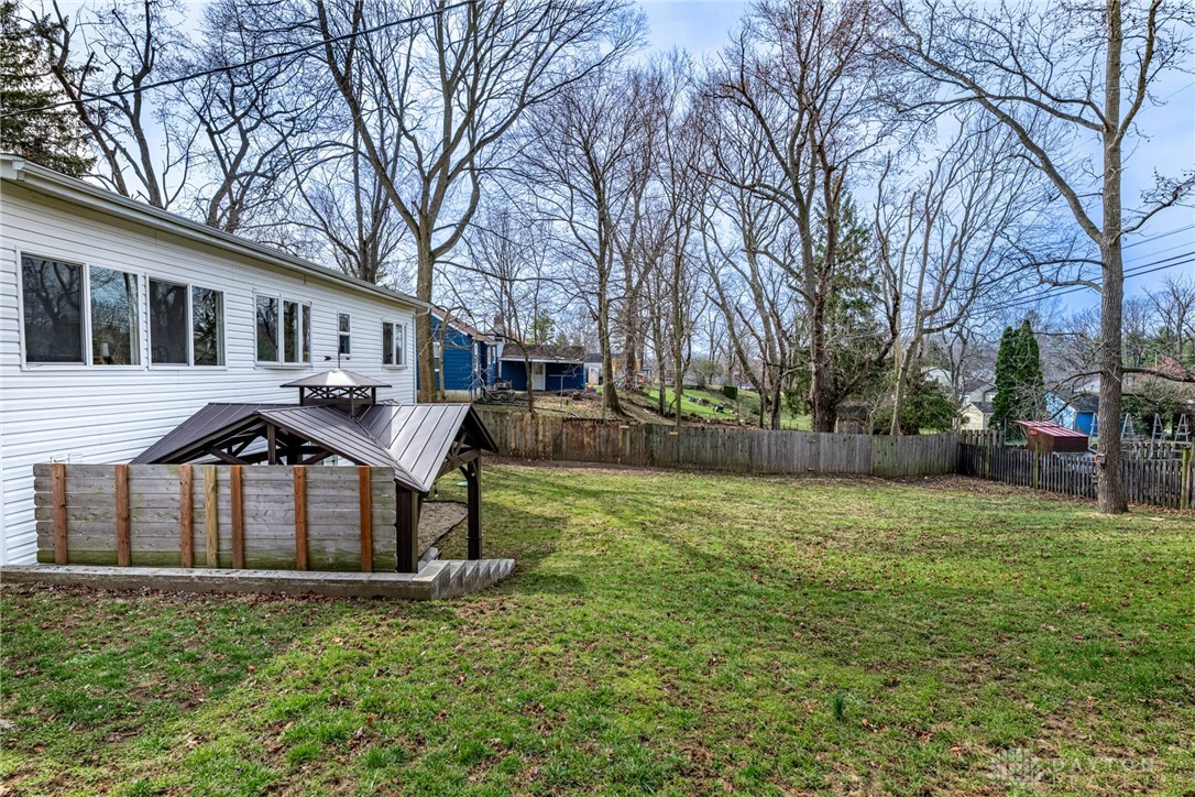 1565 Woods Drive, Beavercreek, Ohio image 48