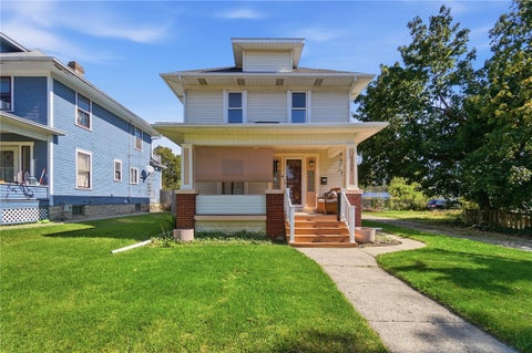 Photo of 1124 Elm Street, Springfield, OH 45503 (MLS # 970760)