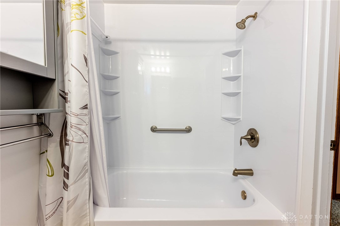 Dayton, Ohio 45404, United States, 3 Bedrooms Bedrooms, ,1 BathroomBathrooms,Residential,Pending,92813