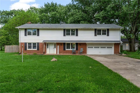 Homes For Sale - 7565 Newbury Road<br/> Bethel Twp, OH 45371