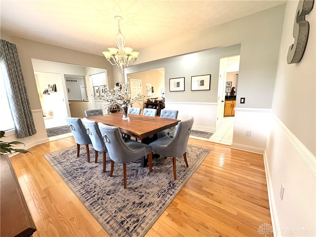 2234 Oakbrook Boulevard, Beavercreek, Ohio image 2