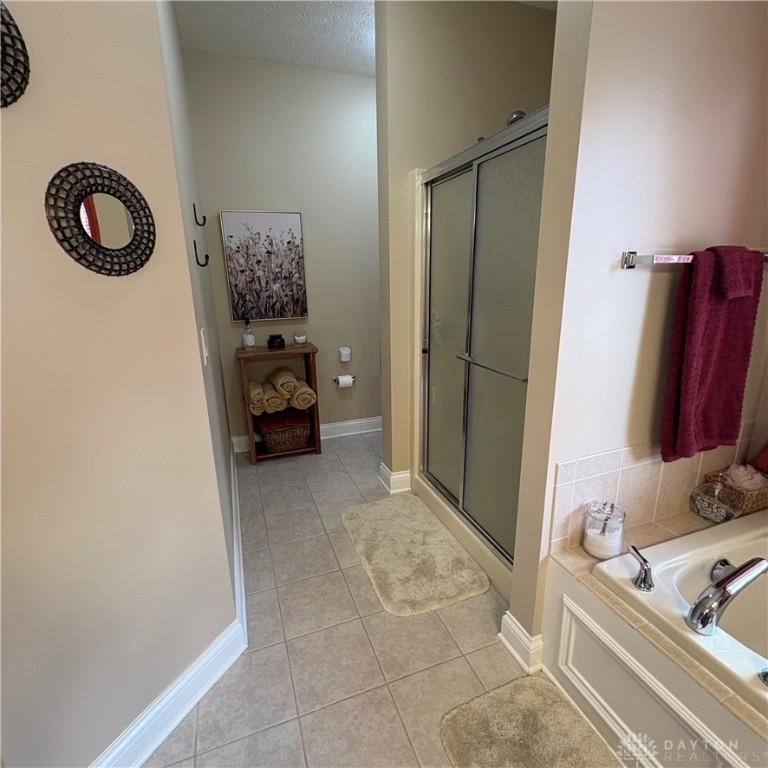 2234 Oakbrook Boulevard, Beavercreek, Ohio image 27