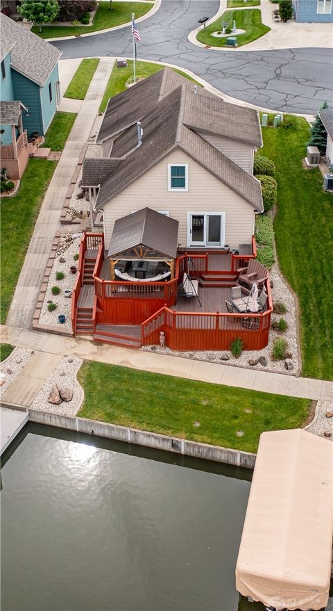 Homes For Sale - 11270 Northlake Place<br/> Lakeview, OH 43331