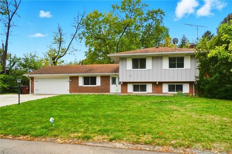 Photo of 5413 Newell Drive, Dayton, OH 45440 (MLS # 946004)