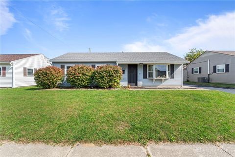 Photo of 1630 Falke Drive, Dayton, OH 45432 (MLS # 946173)