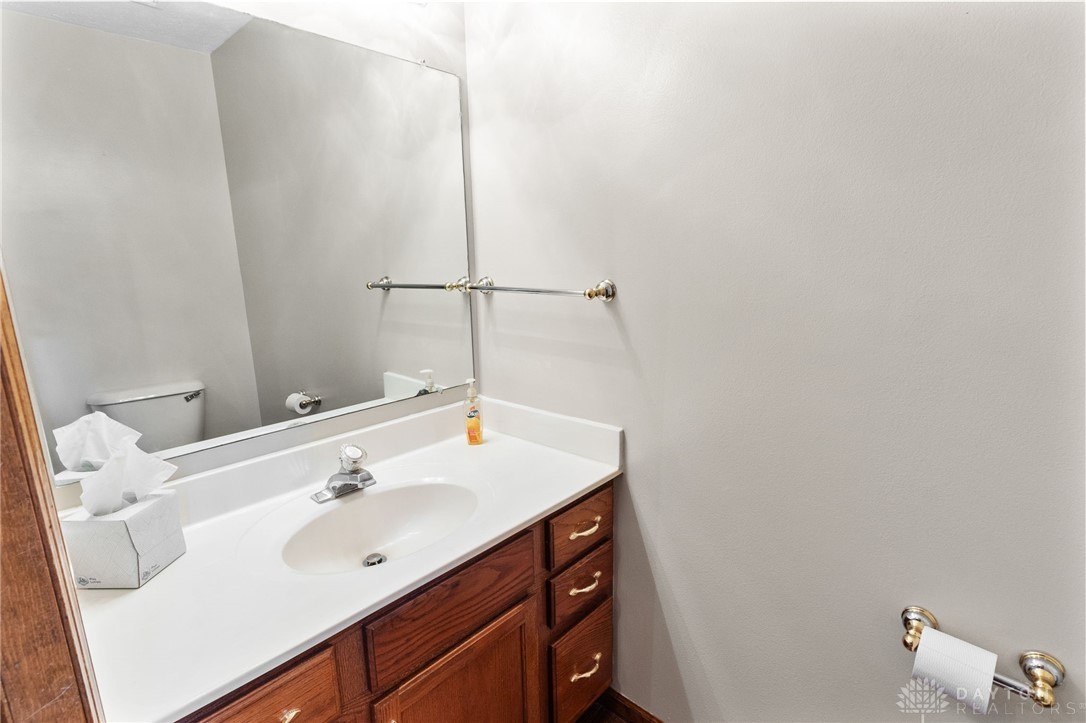 2159 Bassett Court, Beavercreek, Ohio image 23